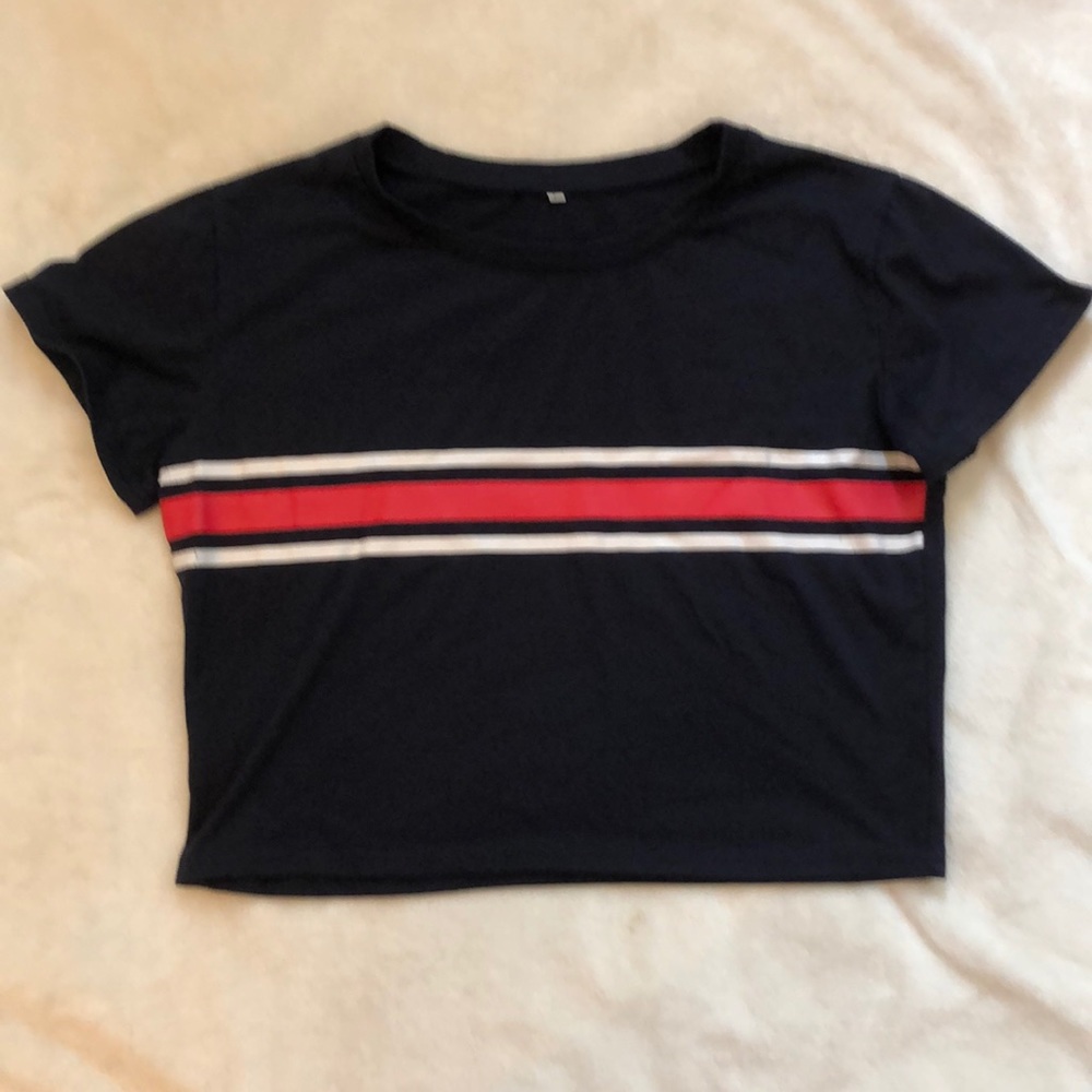 Navy blue cropped tee